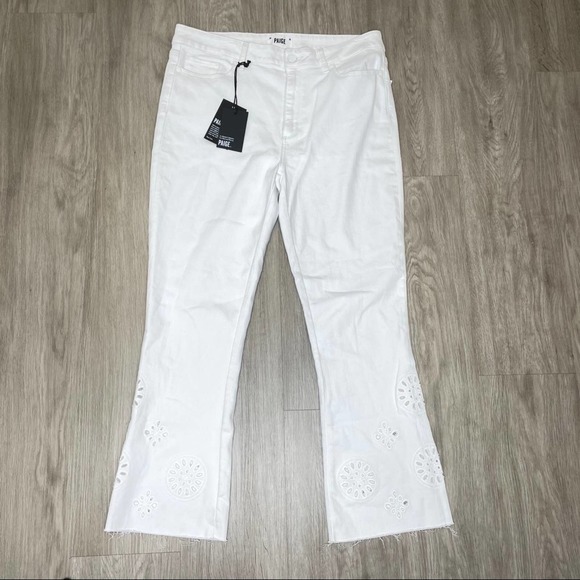 PAIGE Denim - PAIGE Women's White High Rise Embroidered Hem Colette Crop Flare Jeans sz 32